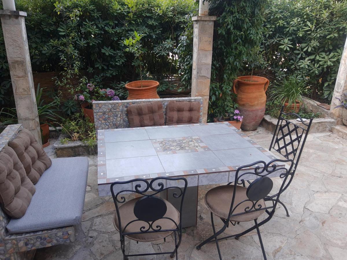 Sea-Side Old Stone Villa With A Private Garden Budva Exteriér fotografie