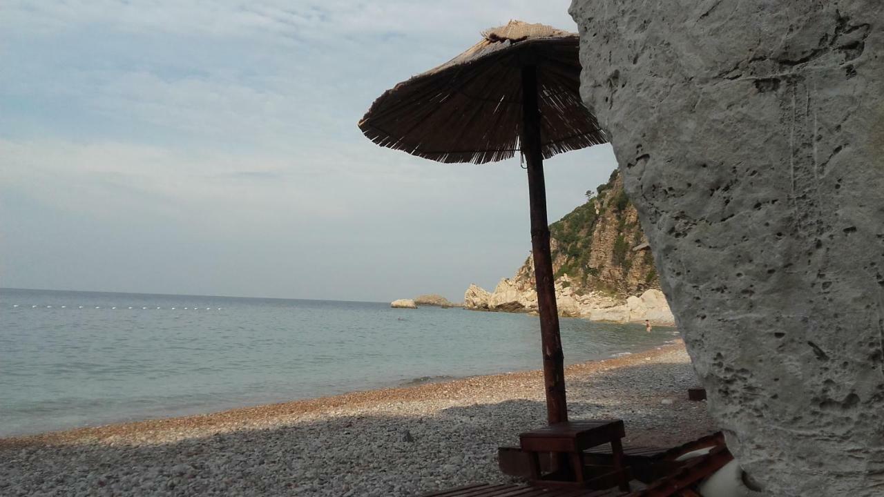 Sea-Side Old Stone Villa With A Private Garden Budva Exteriér fotografie
