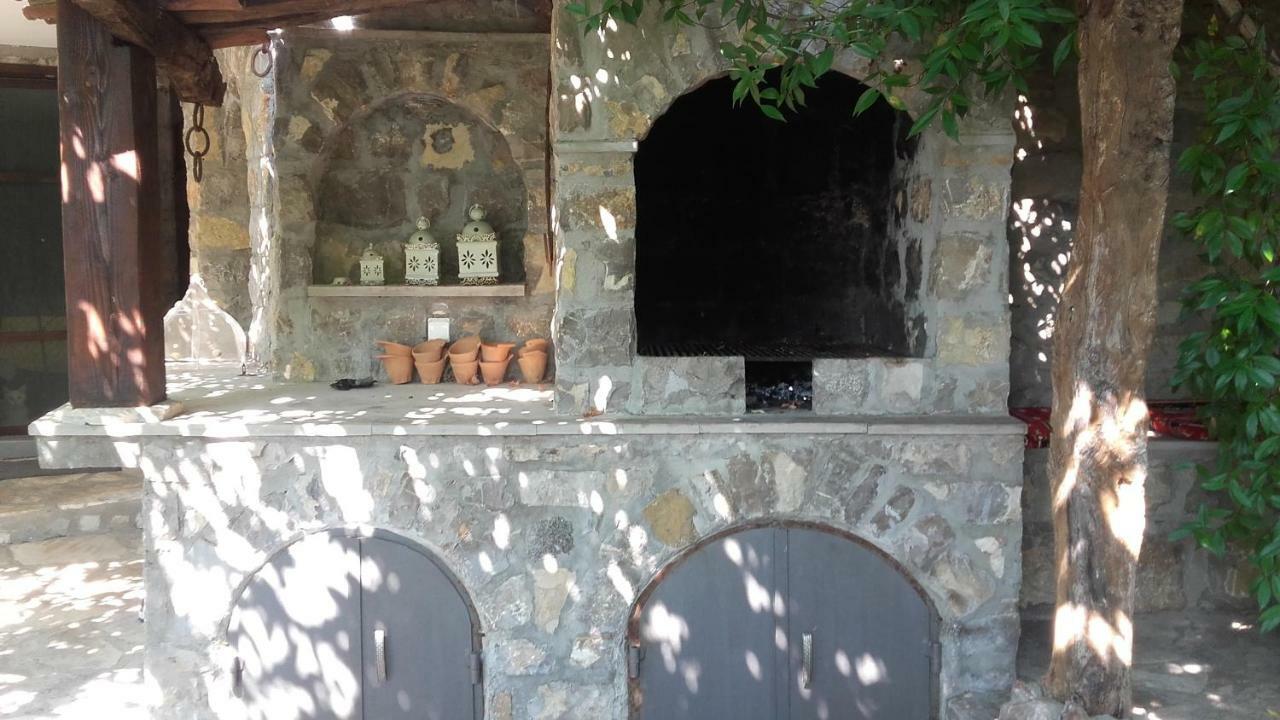 Sea-Side Old Stone Villa With A Private Garden Budva Exteriér fotografie
