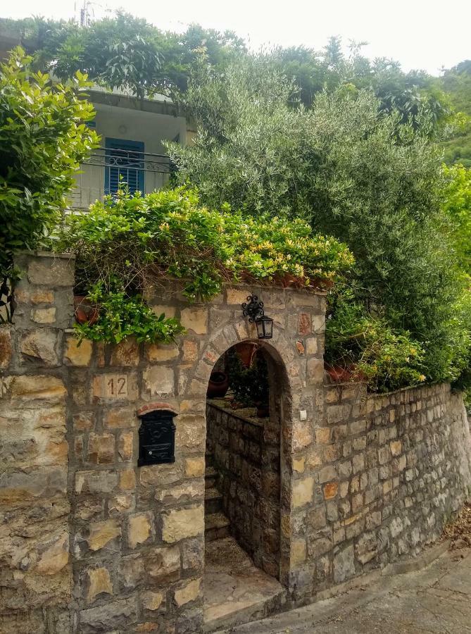 Sea-Side Old Stone Villa With A Private Garden Budva Exteriér fotografie